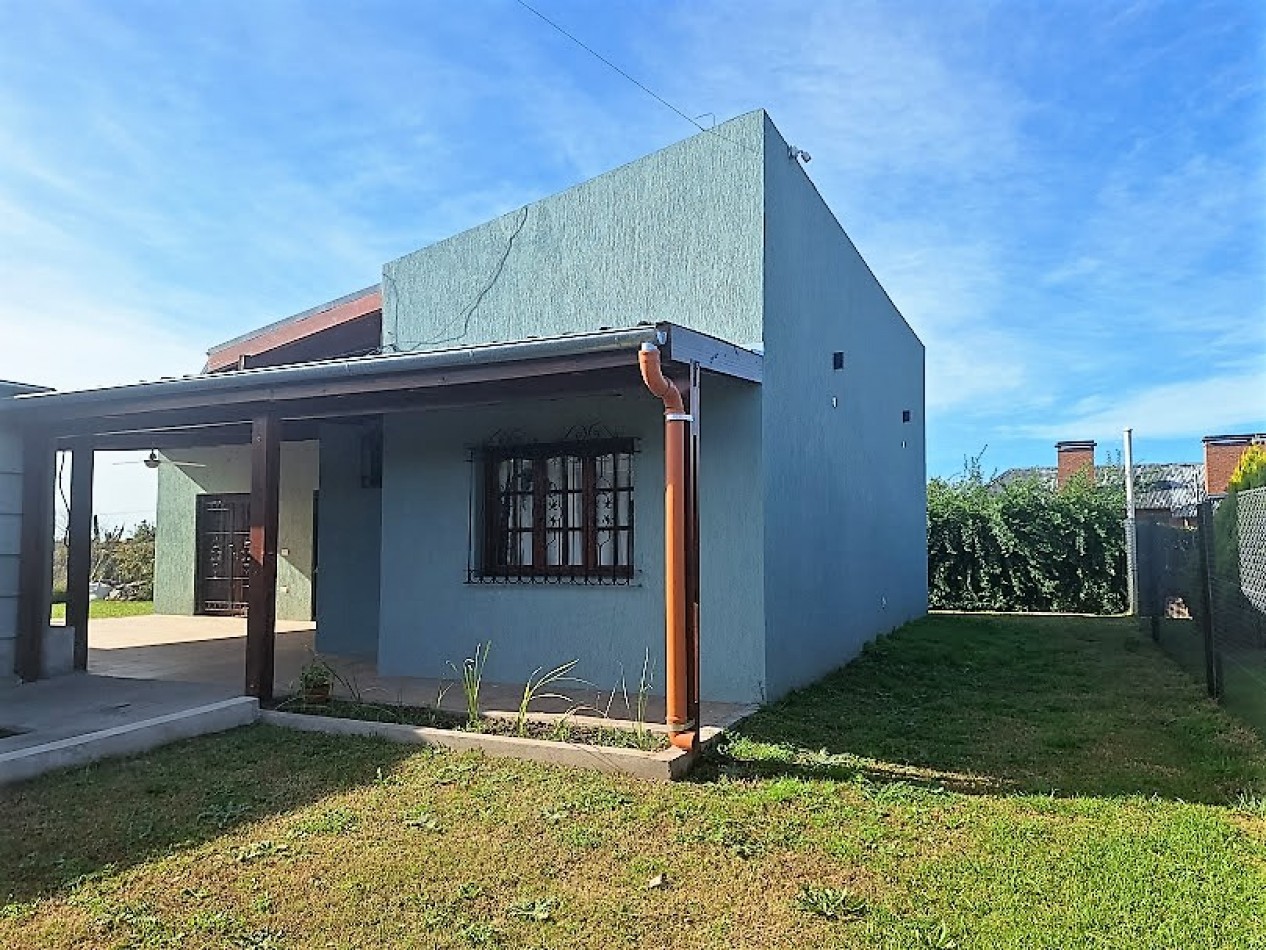 CASA A ESTRENAR  MAS DOS GALPONES A LA VENTA