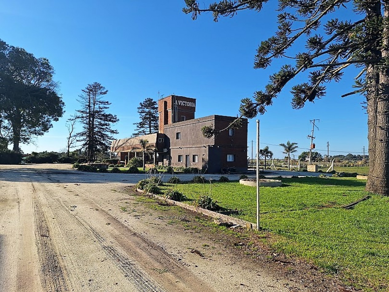 CASA EN BARRIO CERRADO A ESTRENAR, N° 109.