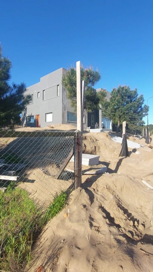 HERMOSO LOTE + PROYECTO APROBADO EN BARRIO NAYADES- PINAMAR-