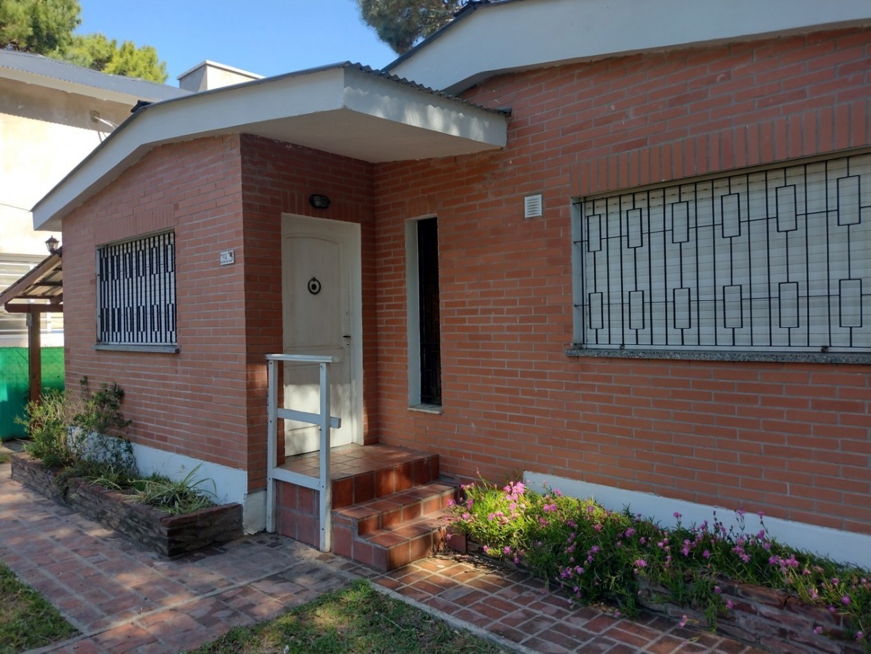CASA CERCA DEL CENTRO Y A 7 CUADRAS DEL MAR