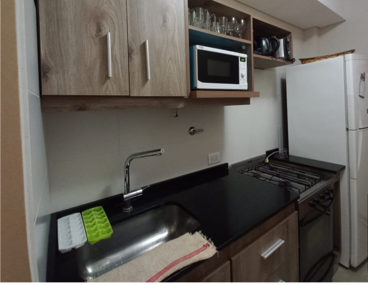 DEPARTAMENTO DE DOS AMBIENTES CON COCHERA Y PARRILLA CERCA DEL MAR