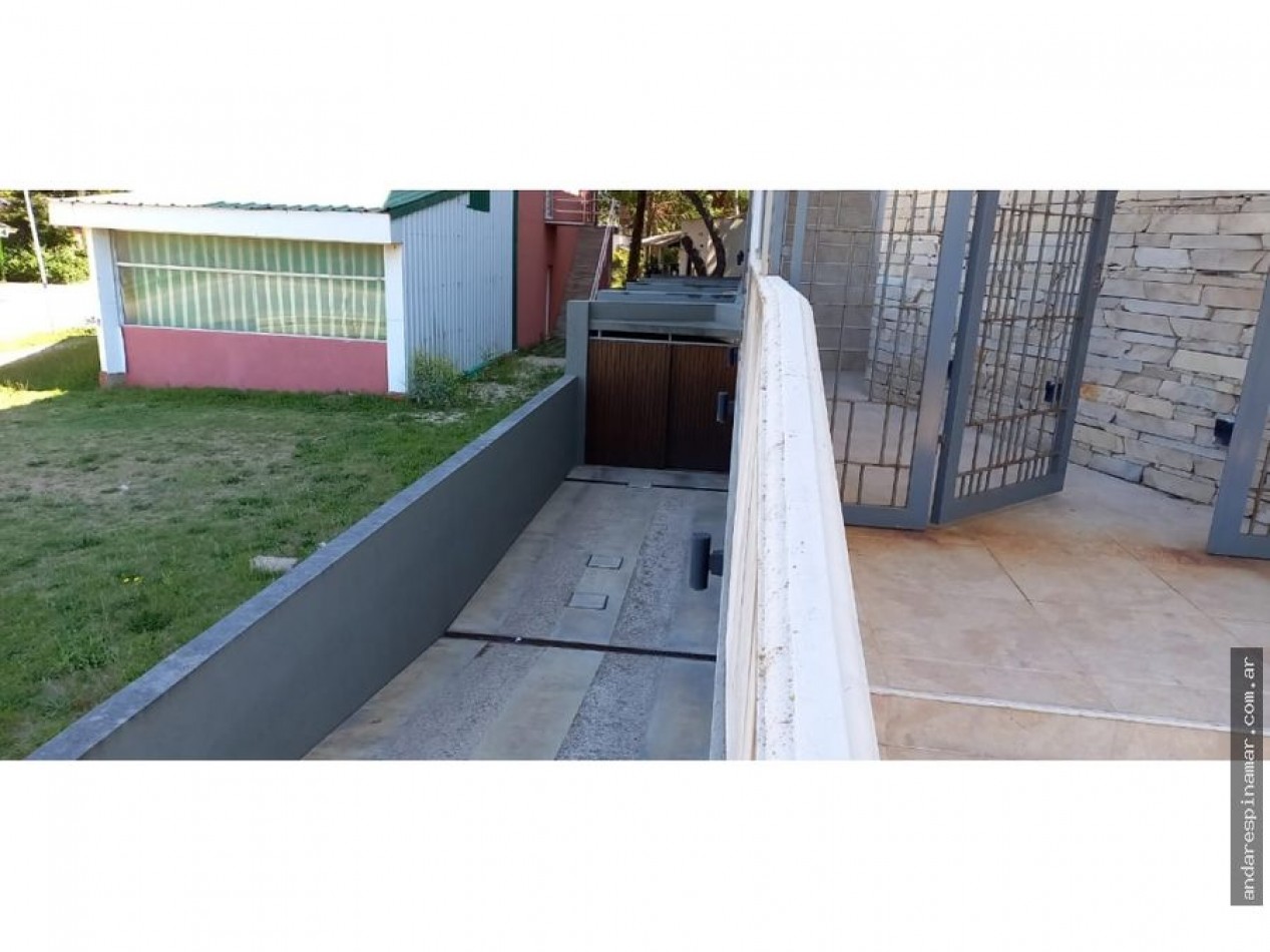 DEPARTAMENTO DE DOS AMBIENTES CON COCHERA Y PARRILLA CERCA DEL MAR