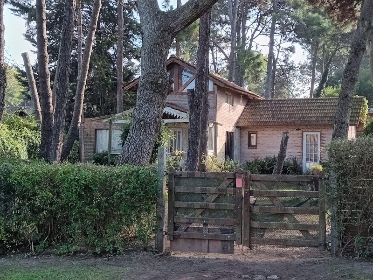CASA SOBRE NEREIDAS A METROS DE TRIDENTE CON GAS NATURAL