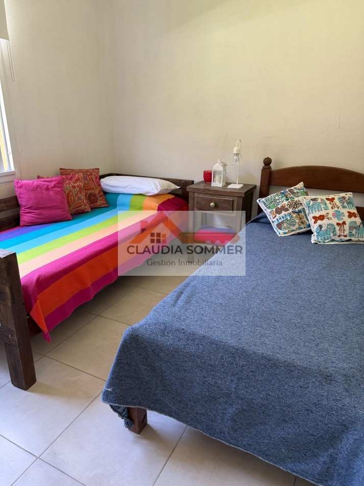 CASA CON PISCINA EN BARRIO PRIVADO