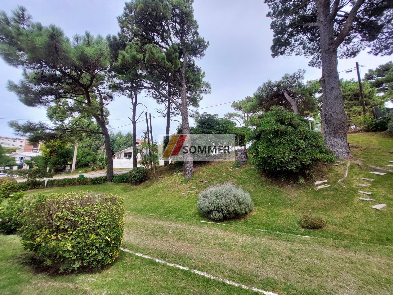 CASA TRADICIONAL CON PISCINA A DOS CUADRAS DEL MAR- Pinamar Sur-