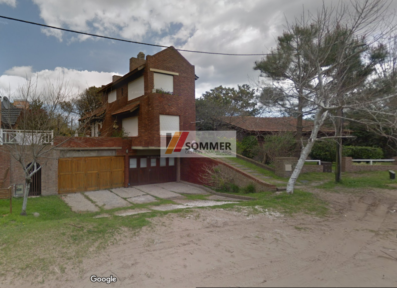 DUPLEX A METROS DEL MAR CON SERVICIOS