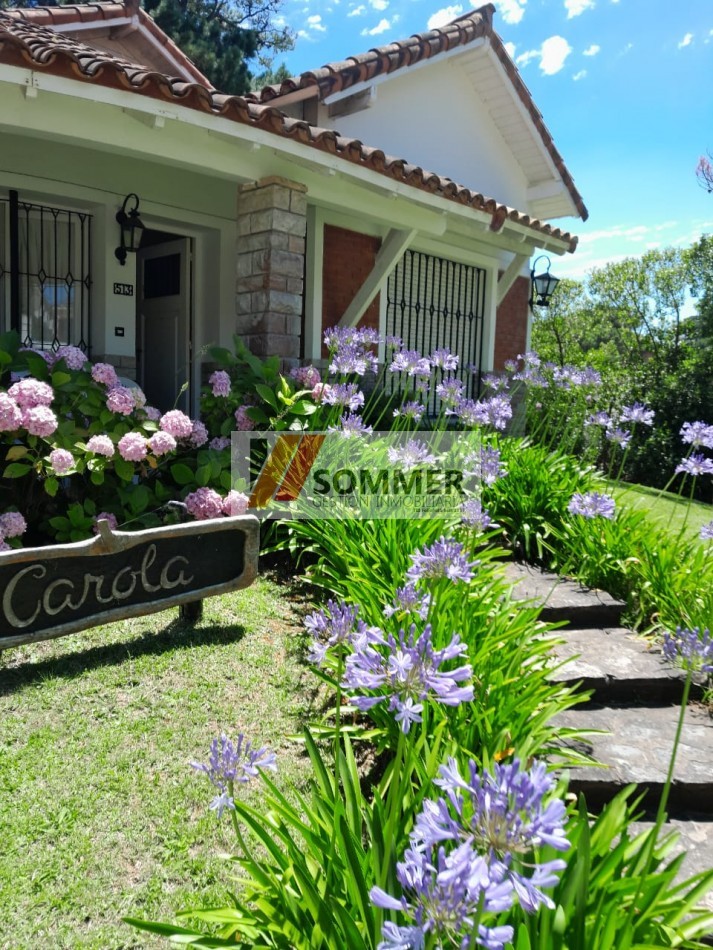 CASA TRADICIONAL CON PISCINA A DOS CUADRAS DEL MAR- Pinamar Sur-