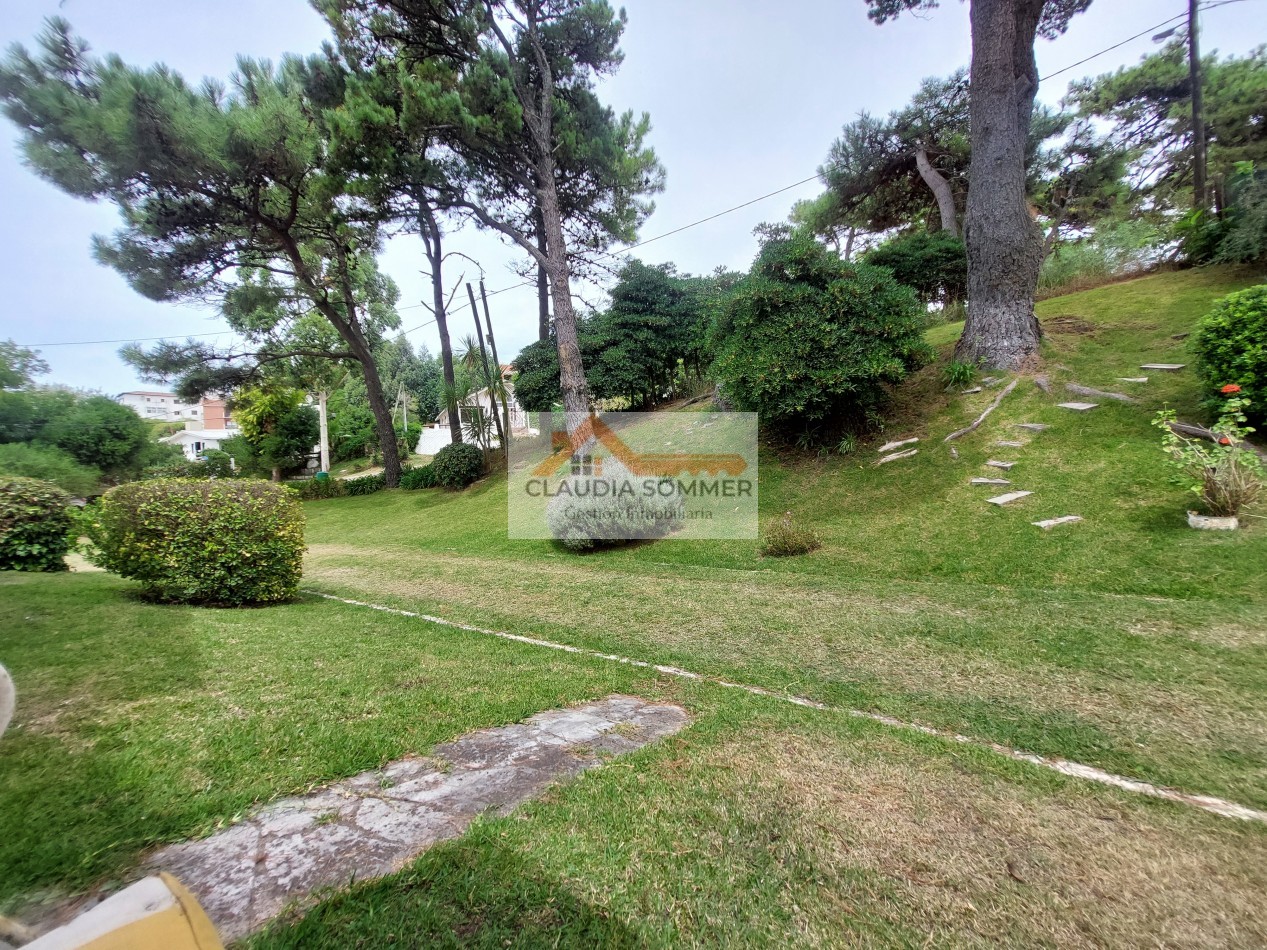 CASA TRADICIONAL CON PISCINA A TRES CUADRAS DEL MAR- Pinamar Sur-
