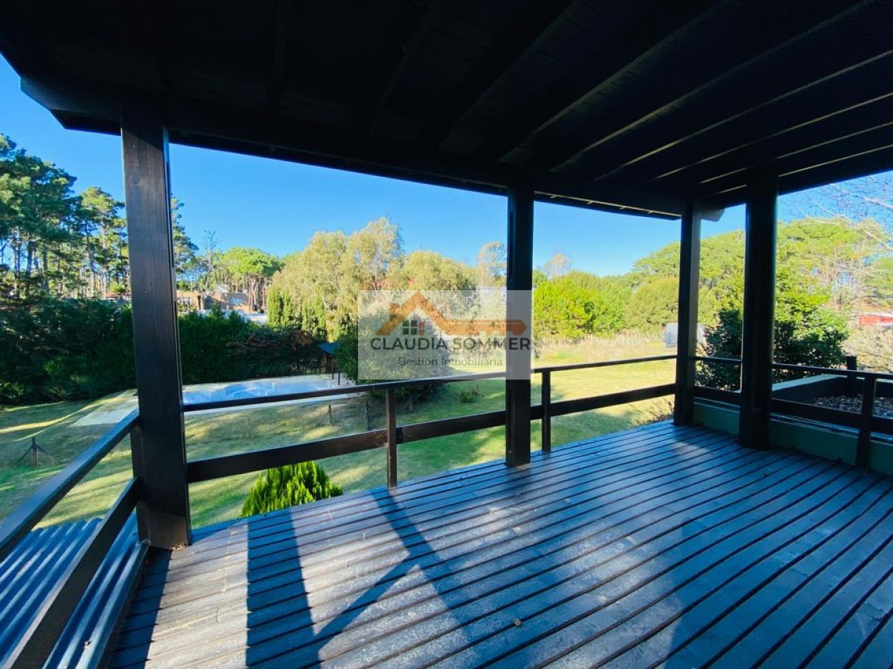 EN VENTA CASA SOBRE LOTE DE 2.000 METROS