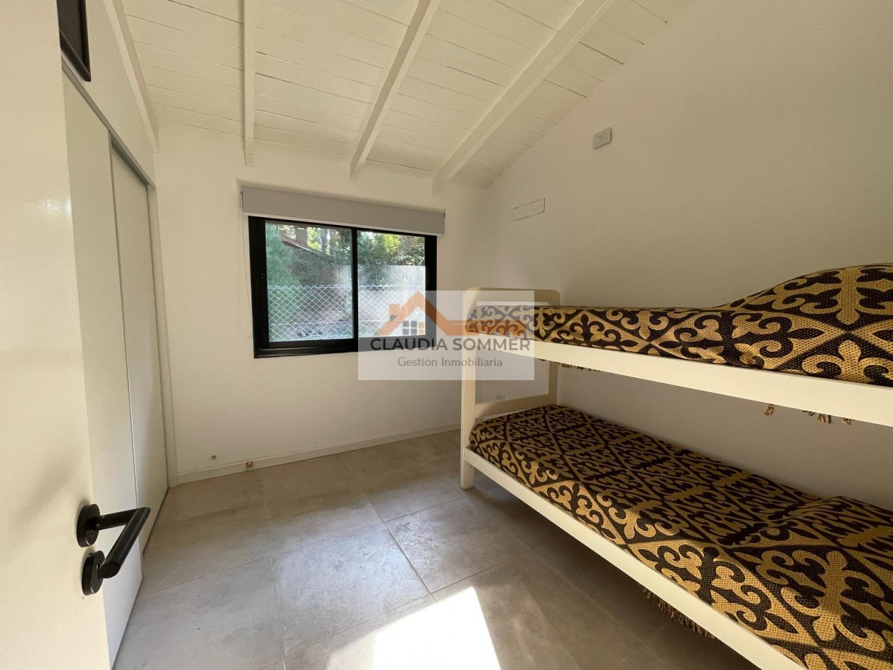 CASA TOTALMENTE RECICLADA