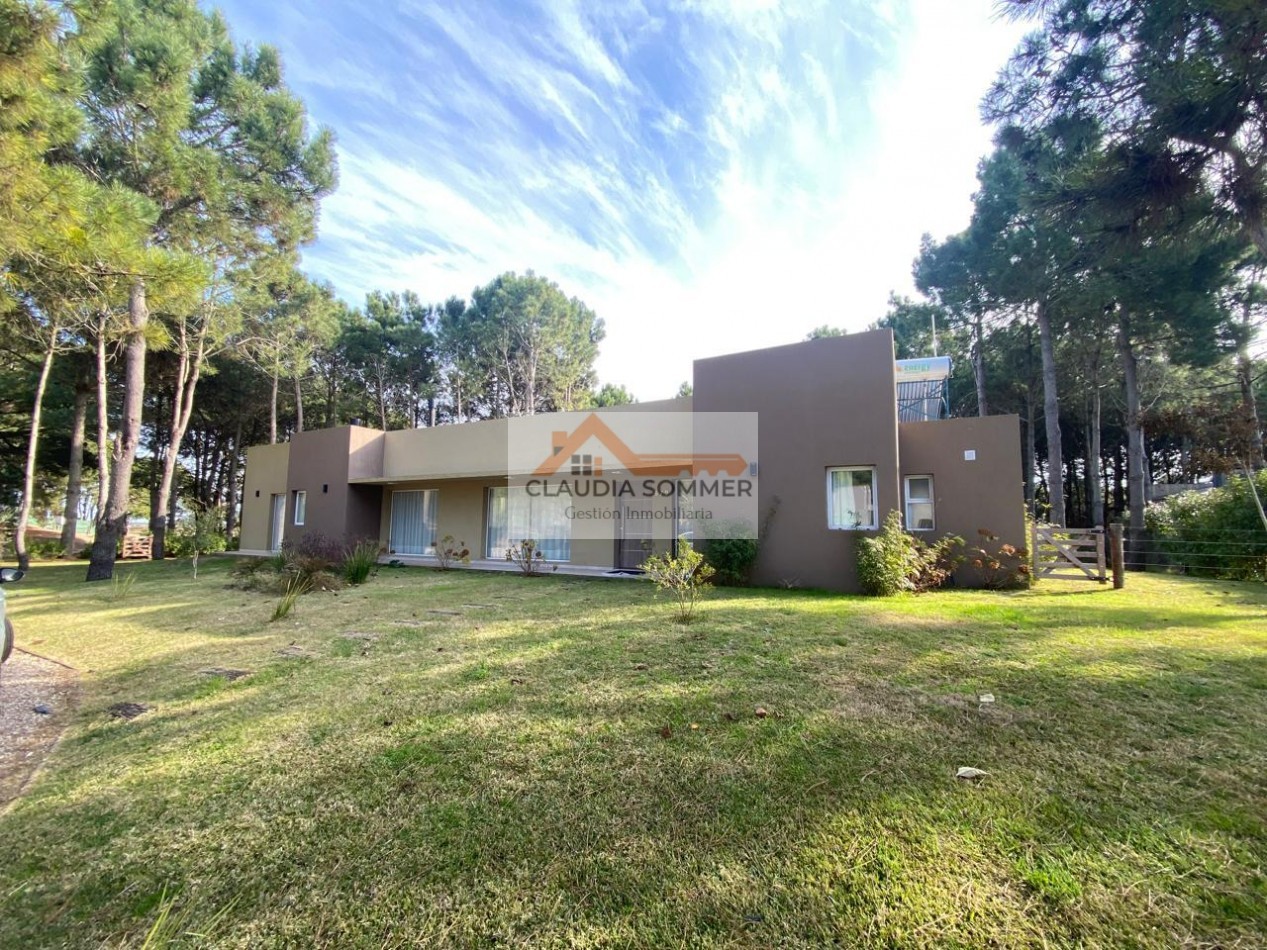 CASA CON PISCINA EN LA HERRADURA- PERMUTA PARCIAL-