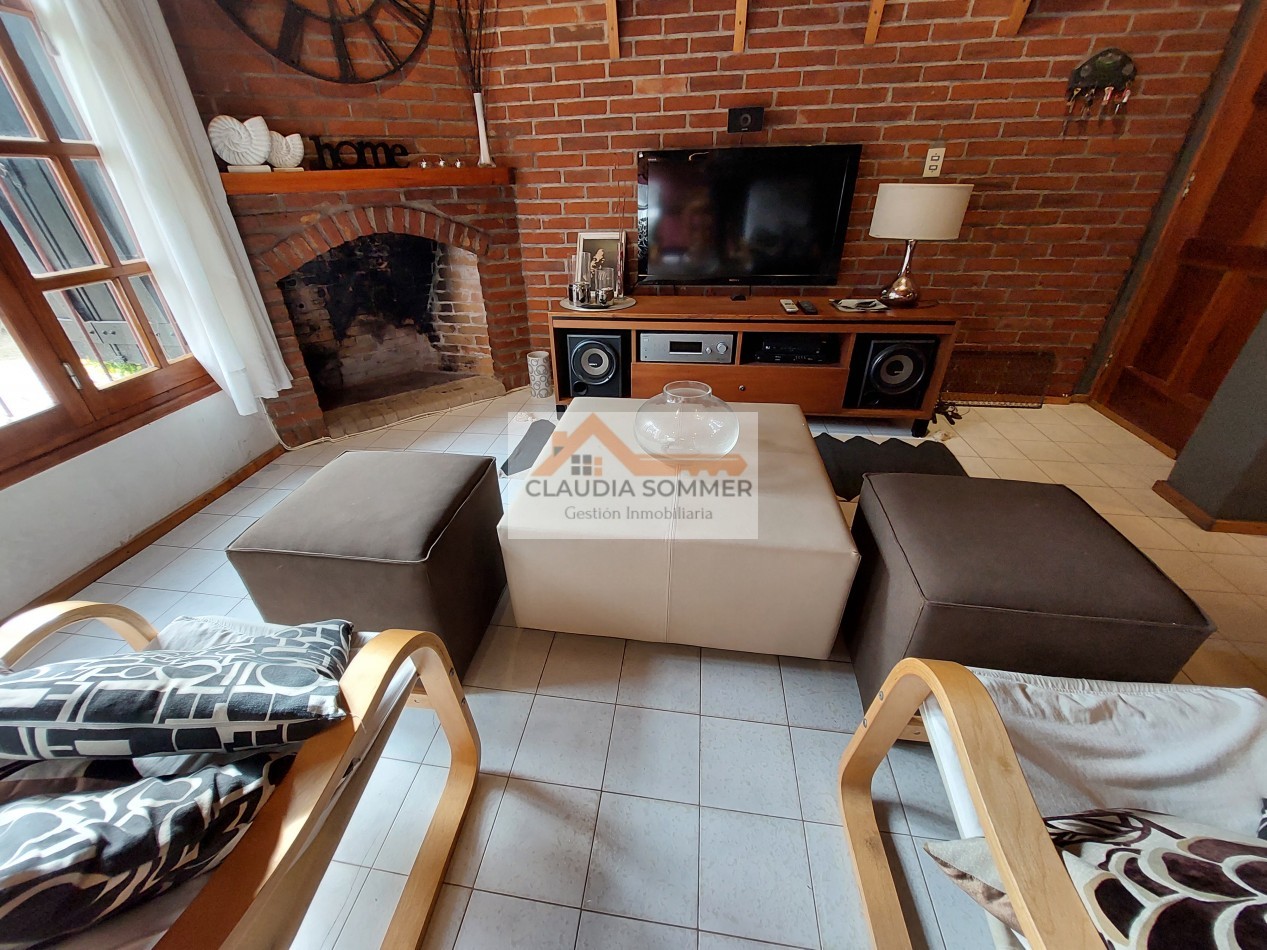 SE VENDE CASA EN CONJUNTO CON UN SEGUNDO LOTE LINDERO