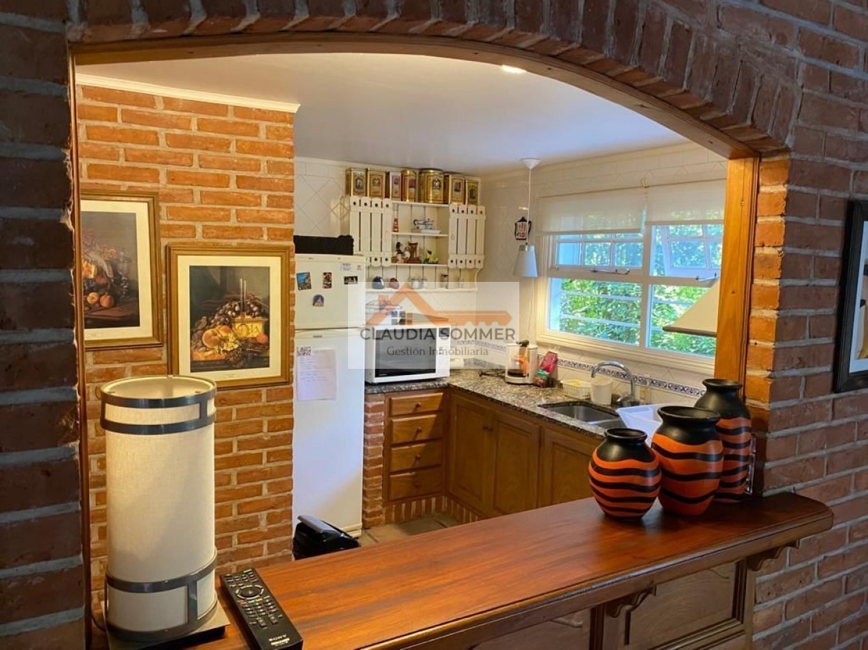 AMPLIA CASA EN VENTA