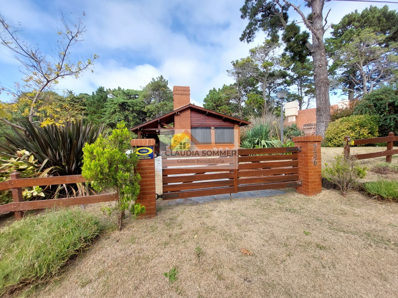SE VENDE CASA EN CONJUNTO CON UN SEGUNDO LOTE LINDERO