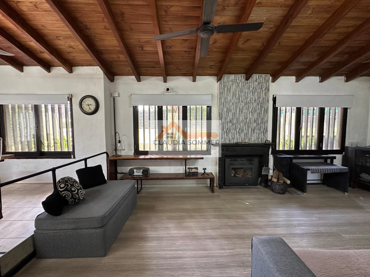 CASA EN VENTA - VALERIA DEL MAR-