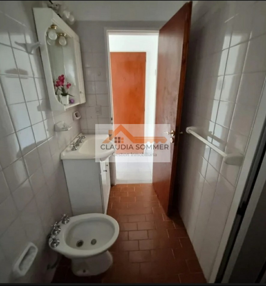DEPARTAMENTO DE DOS AMBIENTES A METROS DEL MAR Y CERCA DEL CENTRO DE PINAMAR