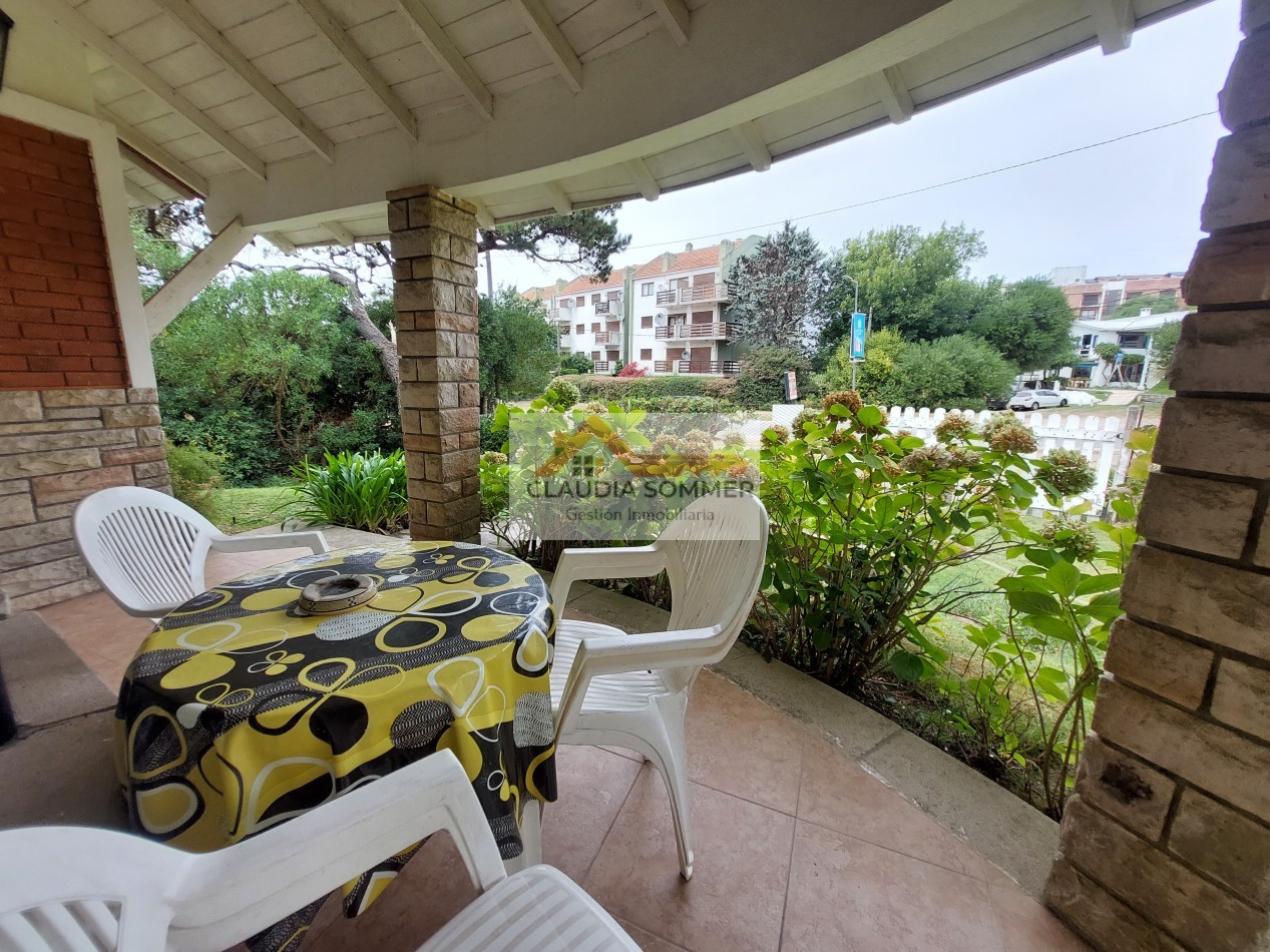 CASA TRADICIONAL CON PISCINA A TRES CUADRAS DEL MAR- Pinamar Sur-