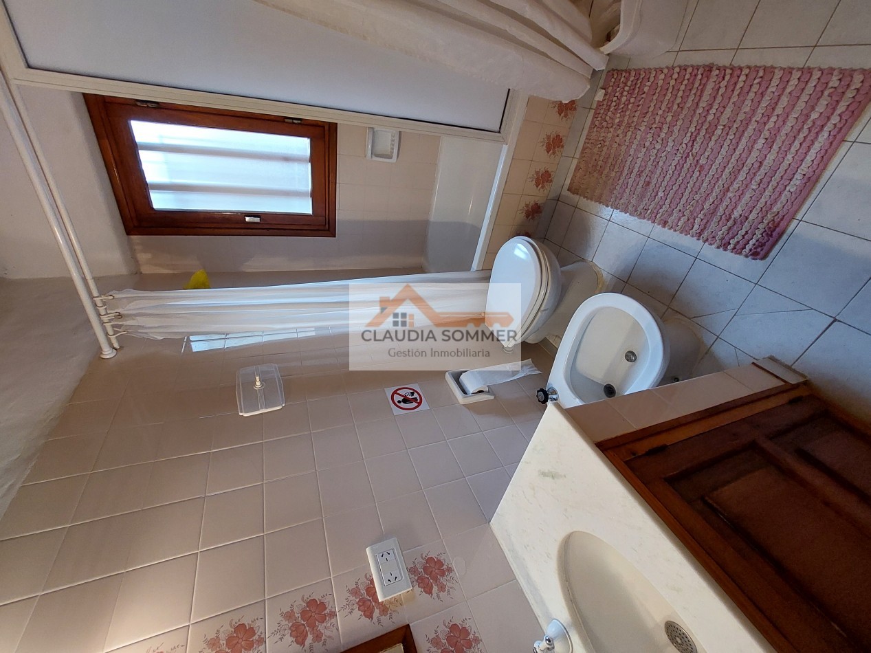 SE VENDE CASA EN CONJUNTO CON UN SEGUNDO LOTE LINDERO