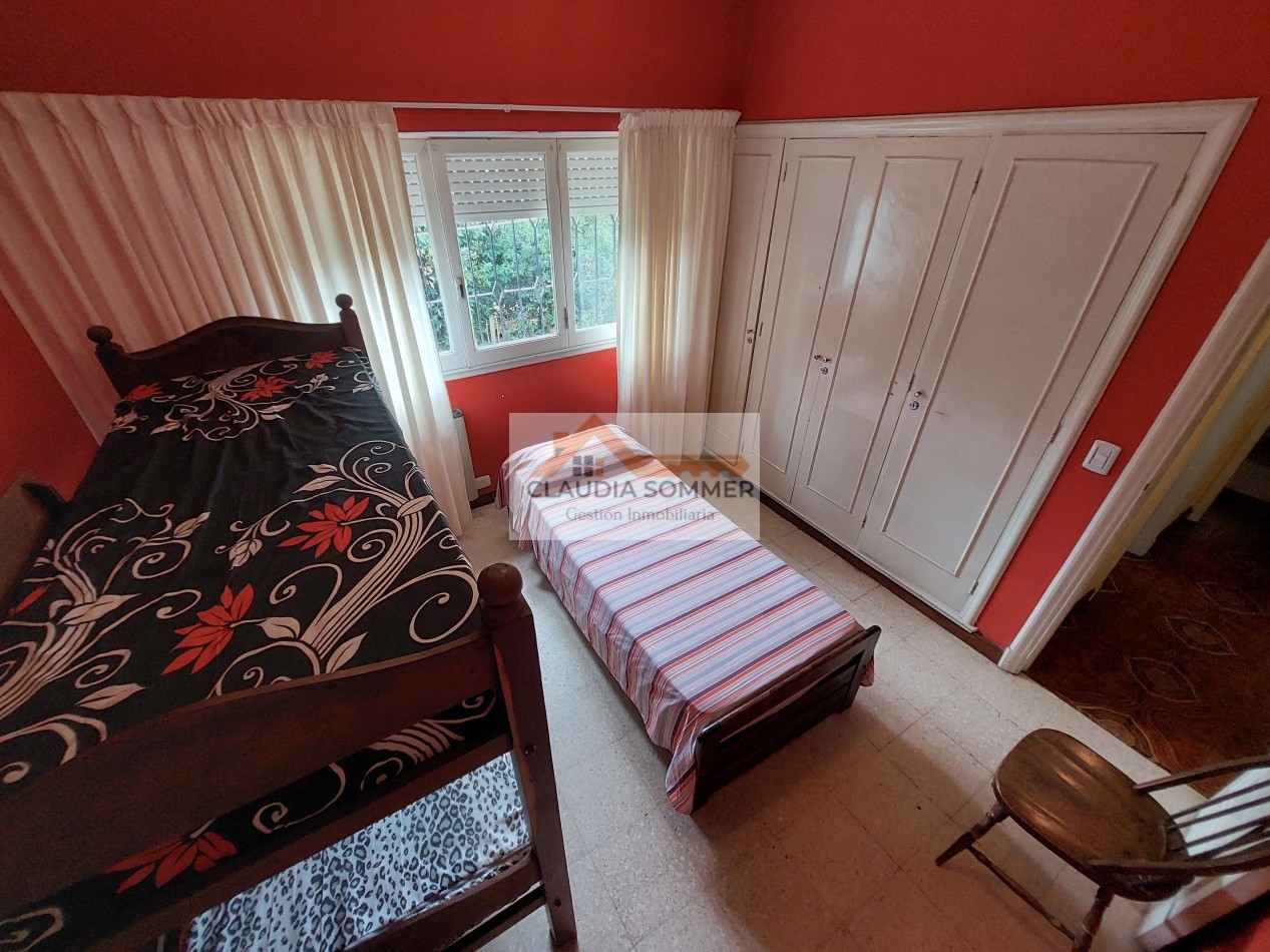 CASA TRADICIONAL CON PISCINA A TRES CUADRAS DEL MAR- Pinamar Sur-