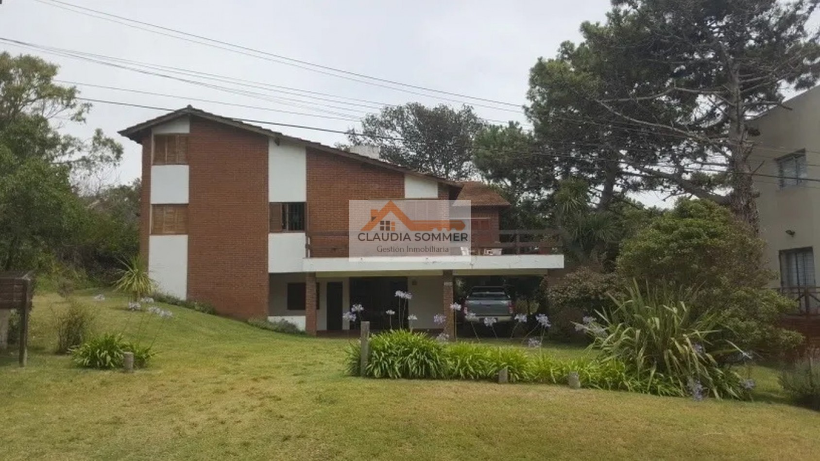 DOS CASAS CERCA DEL MAR
