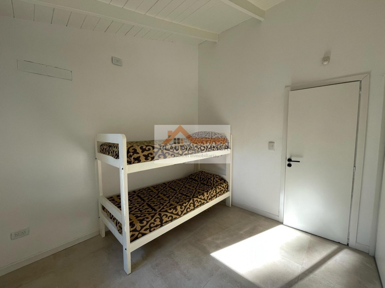CASA TOTALMENTE RECICLADA