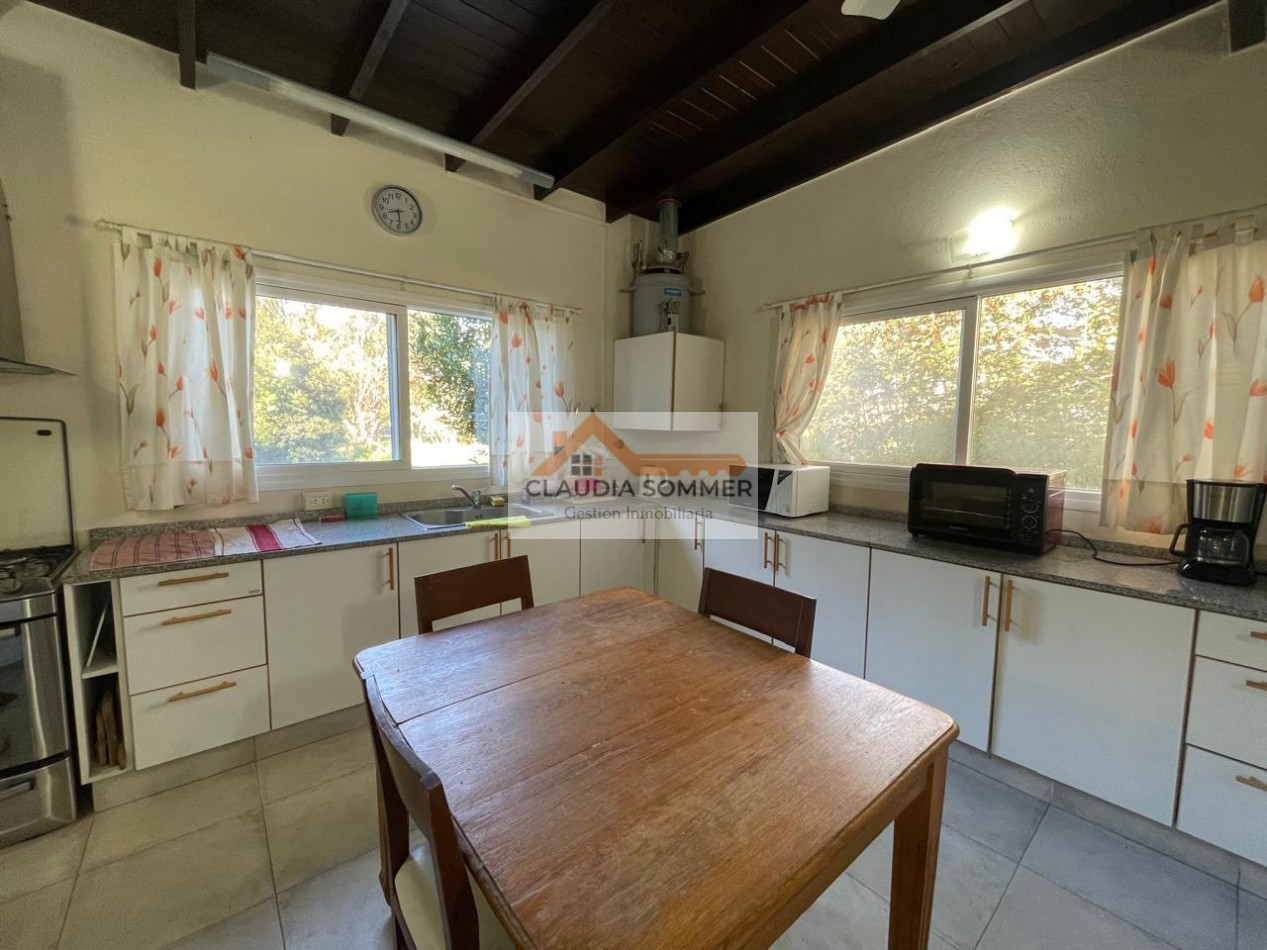 EN VENTA CASA SOBRE LOTE DE 2.000 METROS