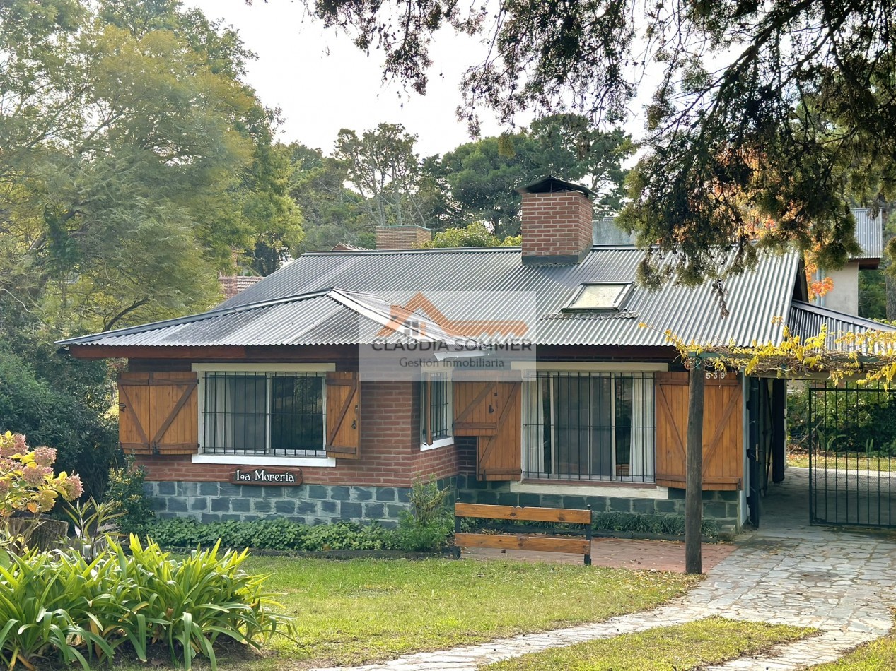 RESERVADA- COMODA CASA A POCAS CUADRAS DEL MAR Y DEL CENTRO DE VALERIA DEL MAR