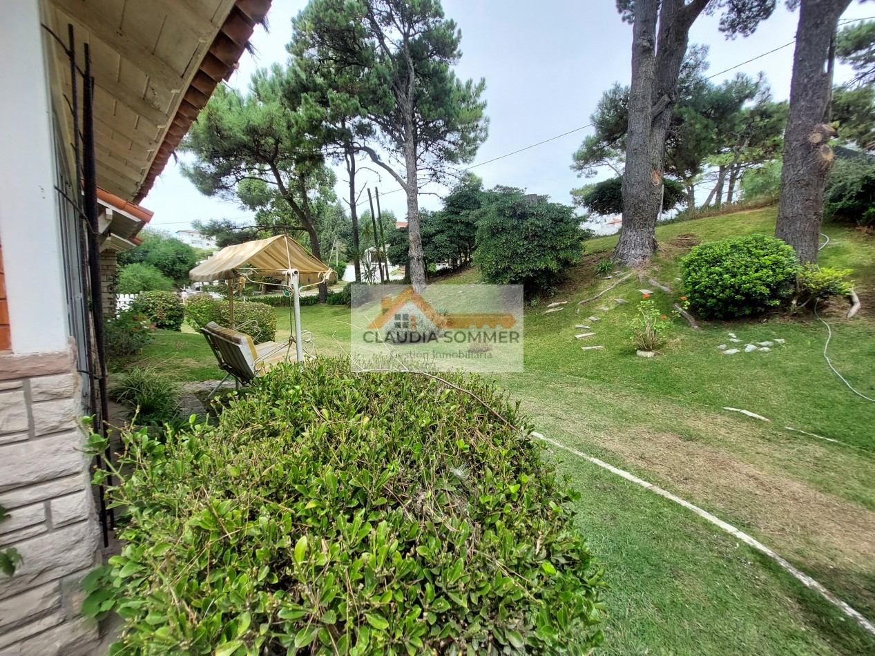 CASA TRADICIONAL CON PISCINA A TRES CUADRAS DEL MAR- Pinamar Sur-