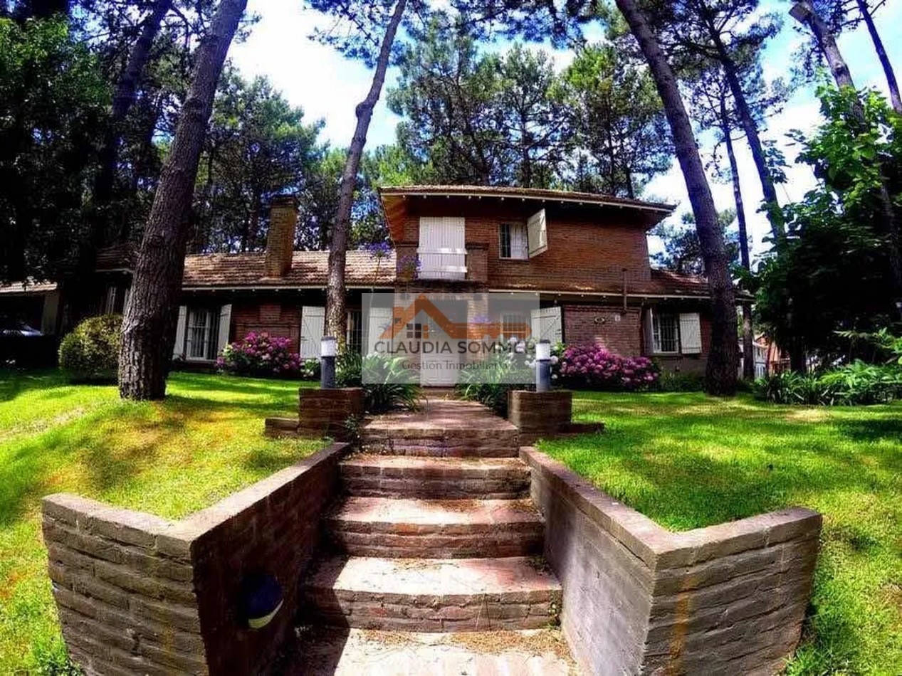 Casa 5 Ambientes En Pinamar Norte A 2 Cuadras Del Mar, Altura Balneario Cr, Acepta Velero Oceanico, O Propiedad En Zona Norte D Bs As (nuñez Hasta Beccar)