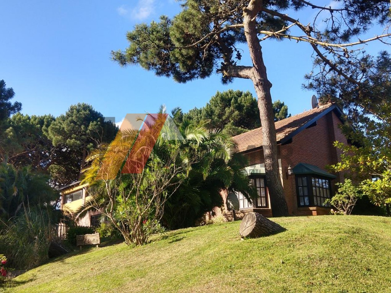 SUPER CHALET CON PISCINA (Pinamar, zona Tridente)