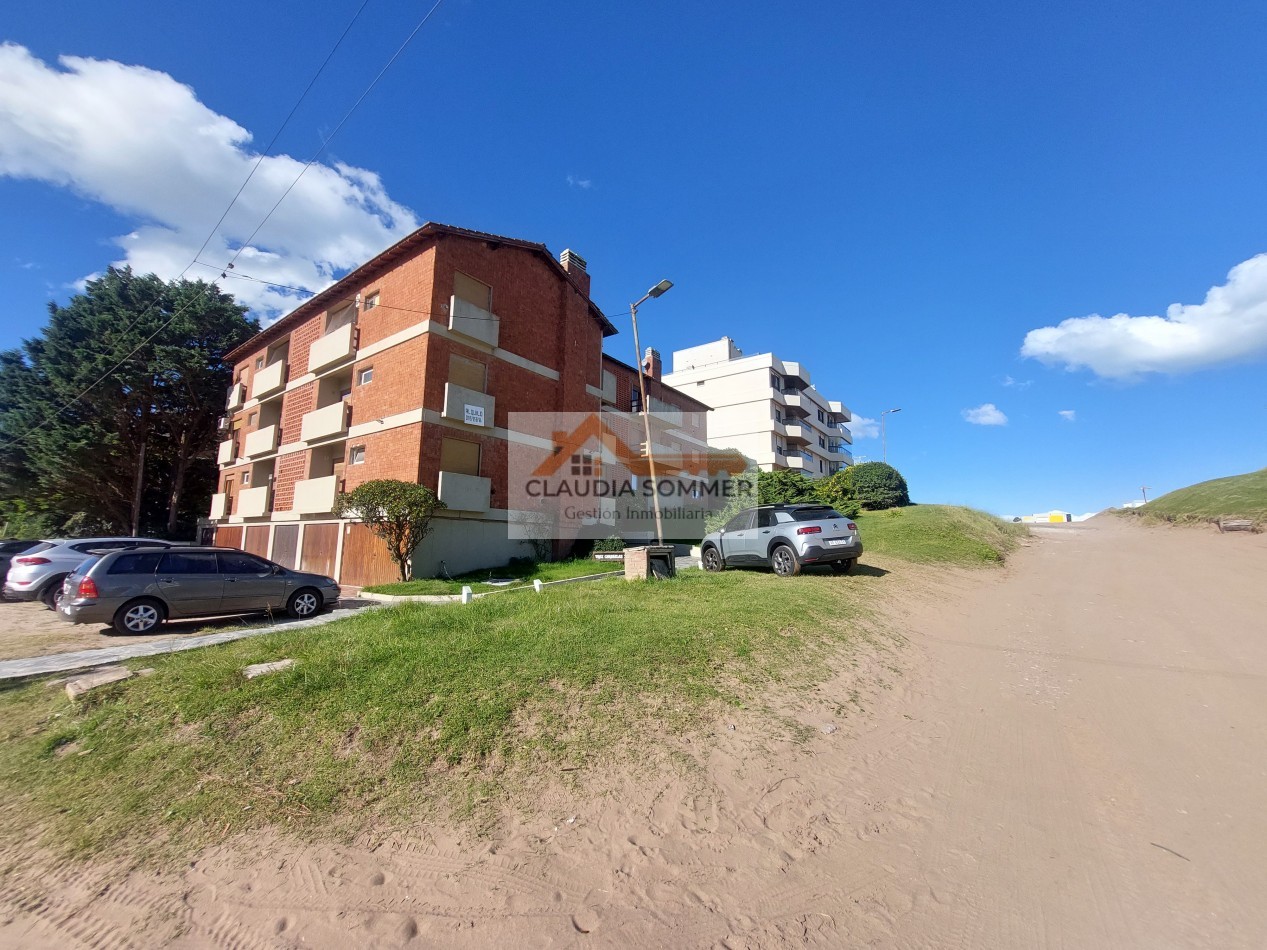 DEPARTAMENTO CON GAS NATURAL + BAULERA A 1 CUADRA DEL MAR 