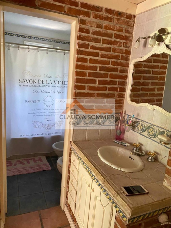 AMPLIA CASA EN VENTA