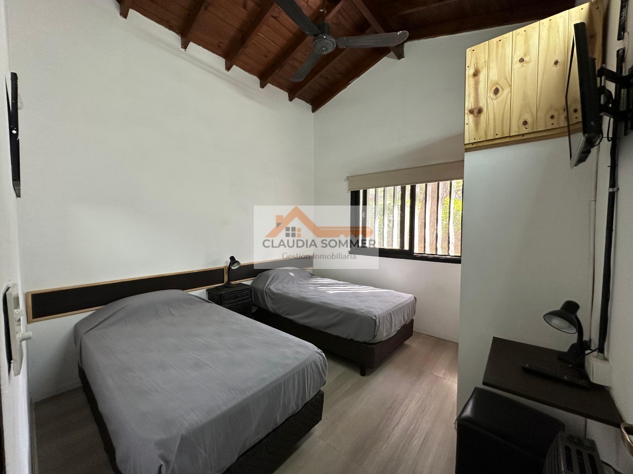 CASA EN VENTA - VALERIA DEL MAR-
