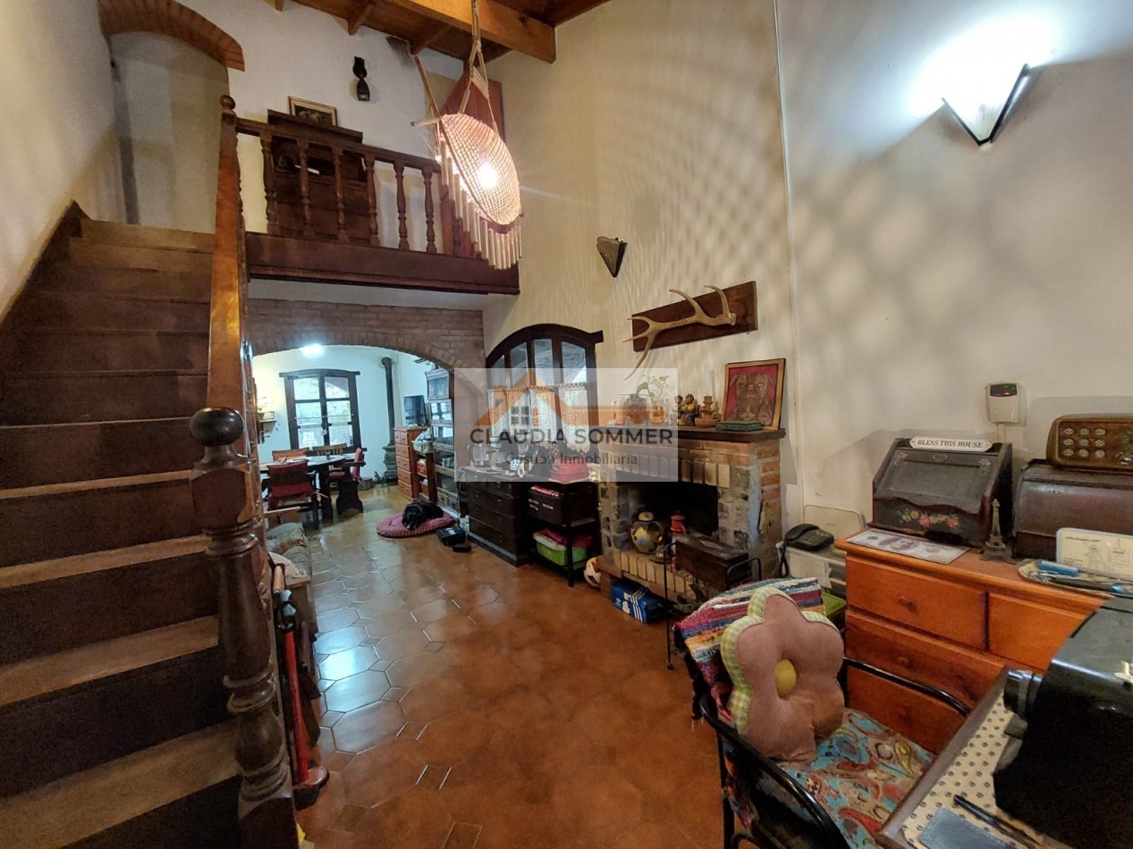 OPORTUNIDAD APTO CREDITO AMPLIA CASA EN VENTA + DEPARTAMENTO INDEPENDIENTE