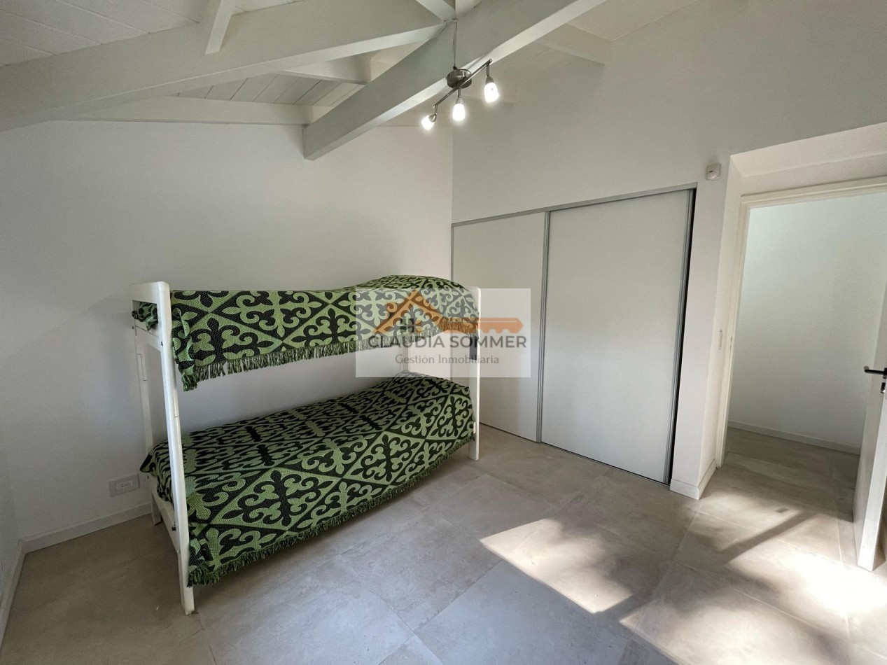 CASA TOTALMENTE RECICLADA