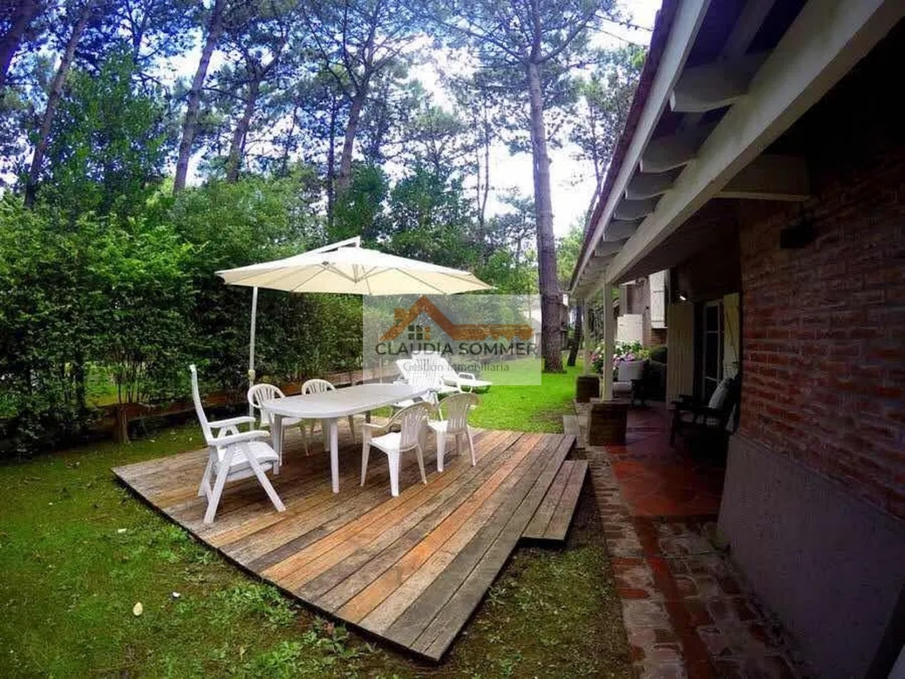 Casa 5 Ambientes En Pinamar Norte A 2 Cuadras Del Mar, Altura Balneario Cr, Acepta Velero Oceanico, O Propiedad En Zona Norte D Bs As (nuñez Hasta Beccar)
