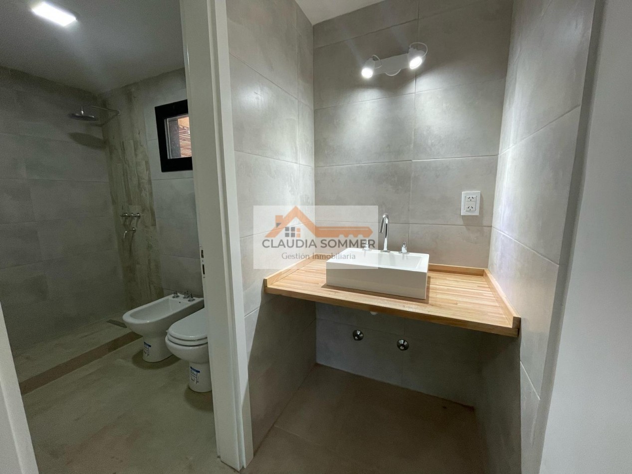 CASA TOTALMENTE RECICLADA