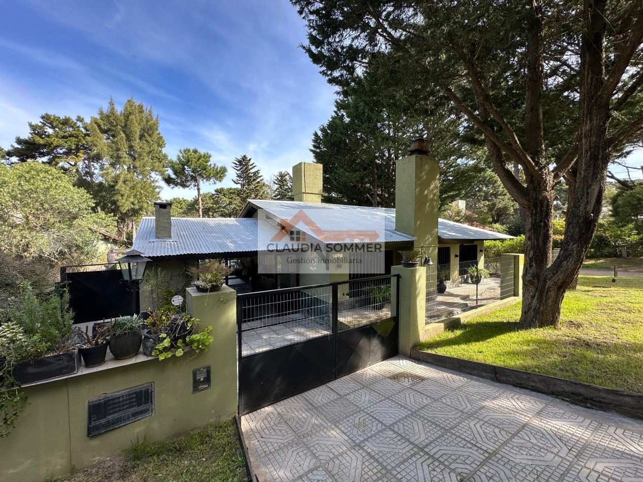 CASA EN VENTA - VALERIA DEL MAR-