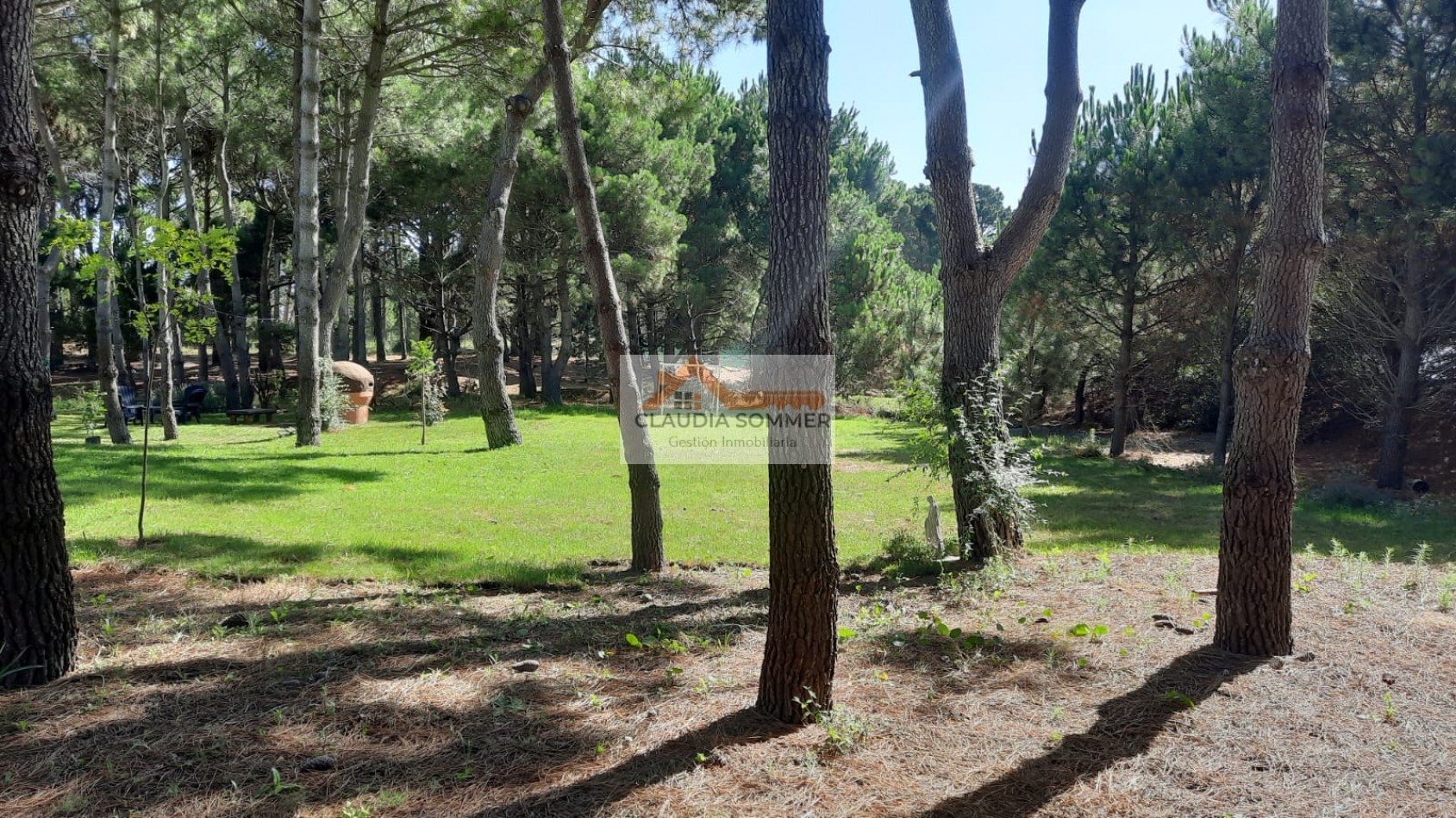 CASA CON PISCINA EN LA HERRADURA- PERMUTA PARCIAL-