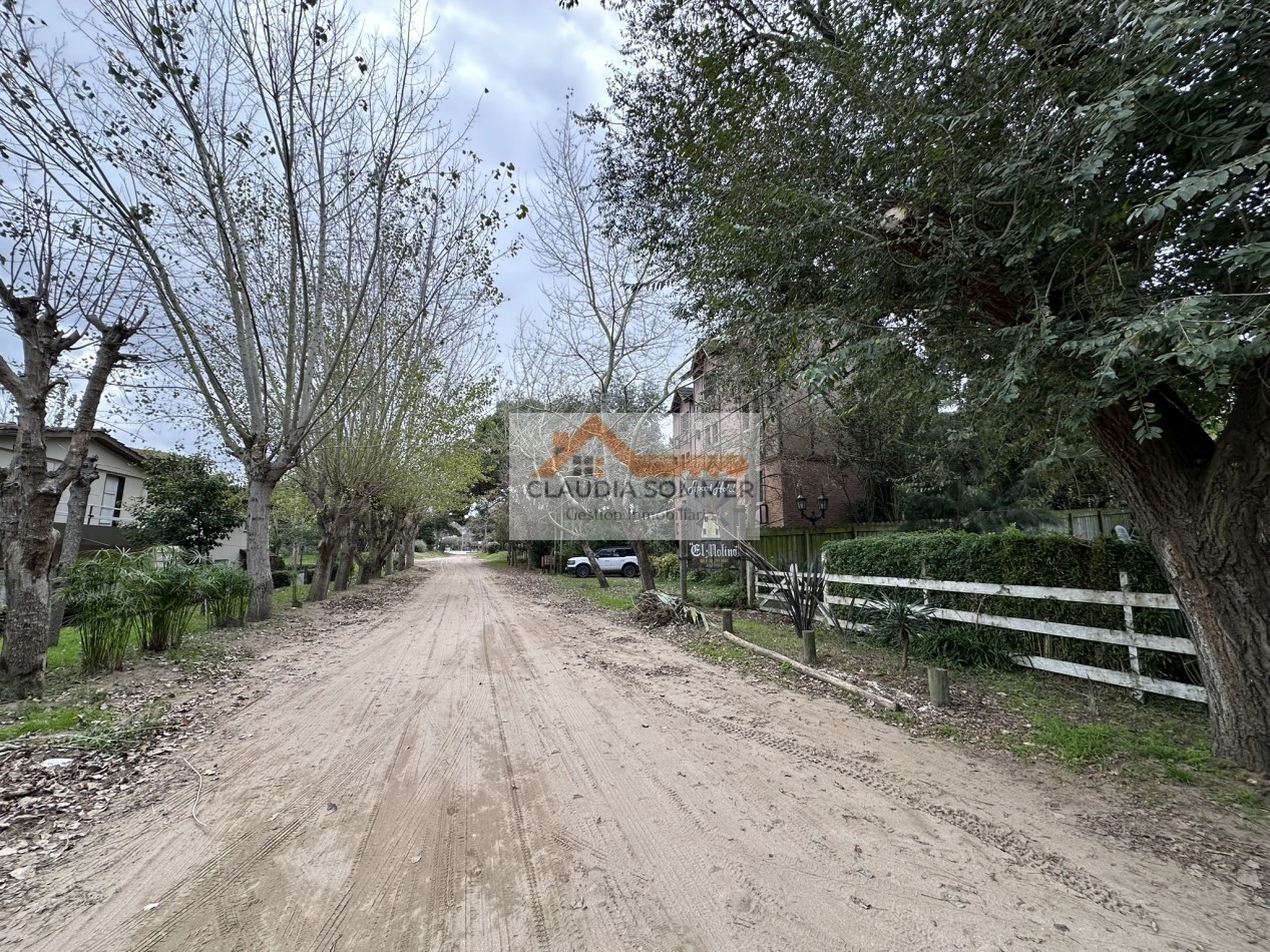 VENDO LOTE MULTIFAMILIAR / HOTELERO EN EL CENTRO DE VALERIA DEL MAR- PERMUTA PARCIAL-