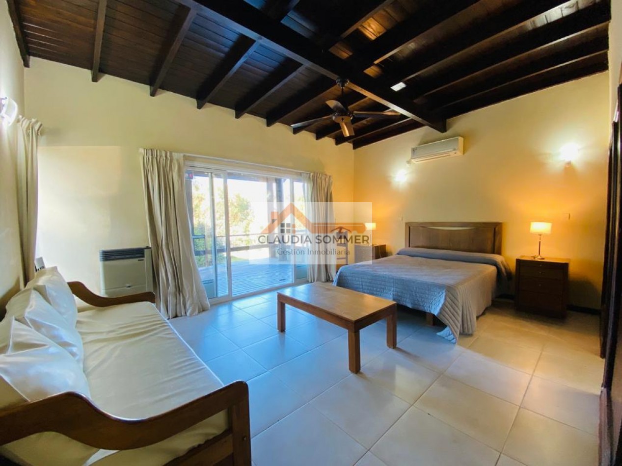 EN VENTA CASA SOBRE LOTE DE 2.000 METROS