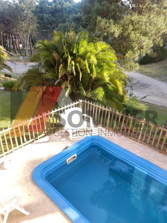 SUPER CHALET CON PISCINA (Pinamar, zona Tridente)