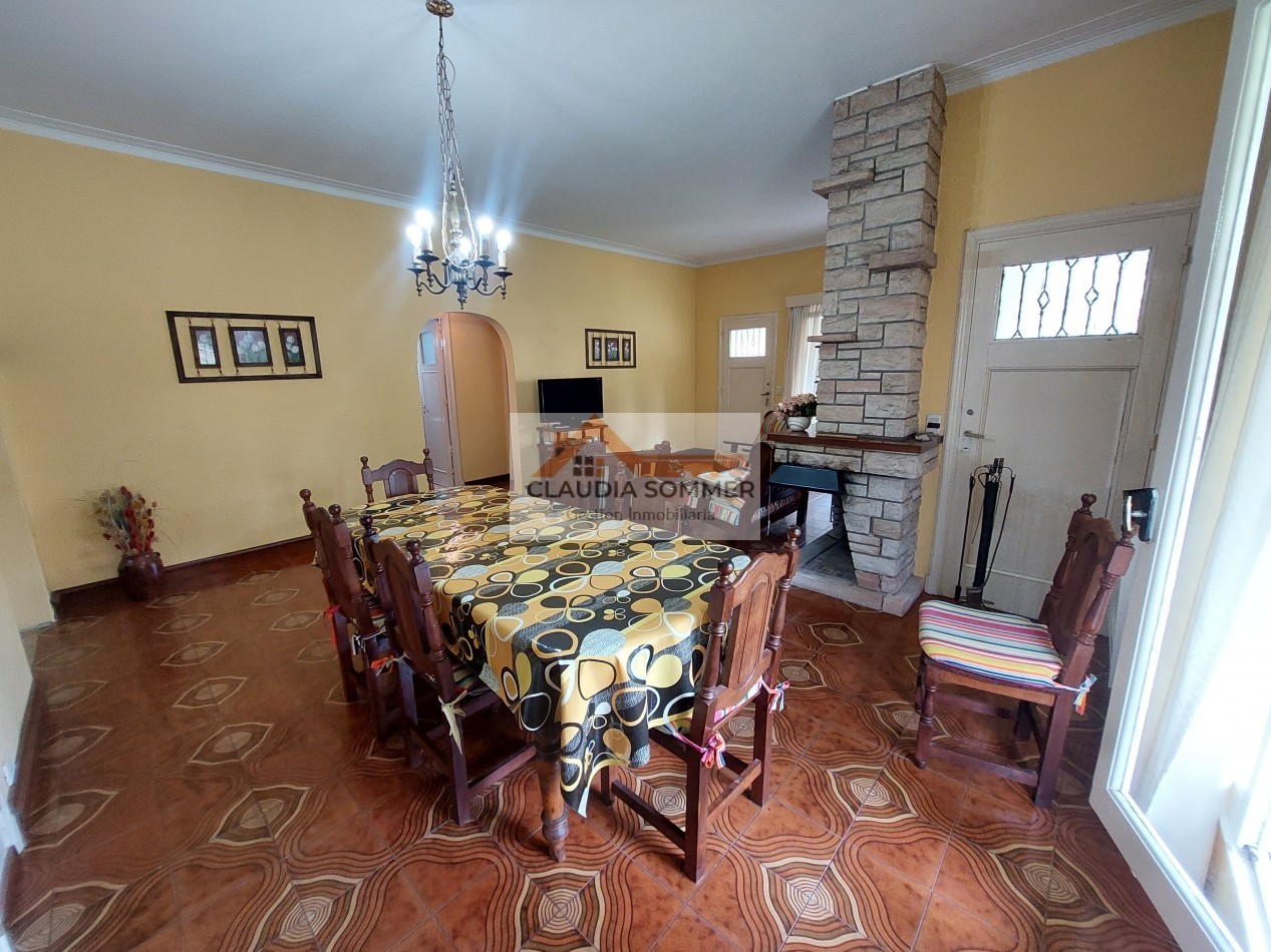 CASA TRADICIONAL CON PISCINA A TRES CUADRAS DEL MAR- Pinamar Sur-
