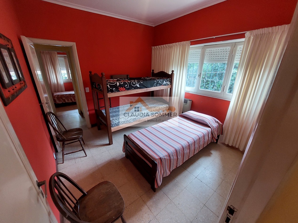 CASA TRADICIONAL CON PISCINA A TRES CUADRAS DEL MAR- Pinamar Sur-