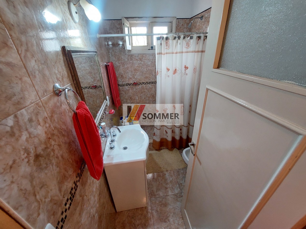 CASA TRADICIONAL CON PISCINA A DOS CUADRAS DEL MAR- Pinamar Sur-