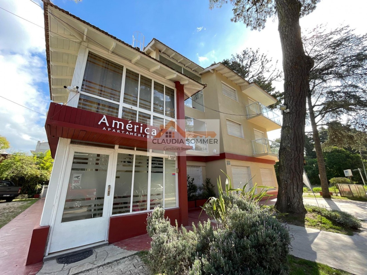 DEPARTAMENTO  EN EL CENTRO DE PINAMAR