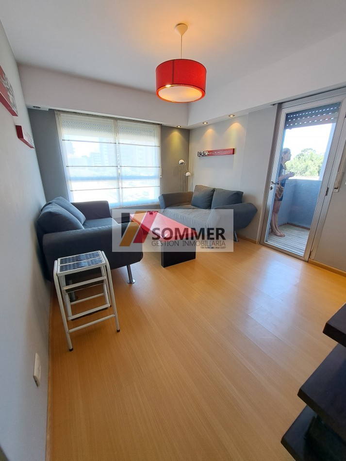 IMPECABLE DEPARTAMENTO EN EL CENTRO DE PINAMAR