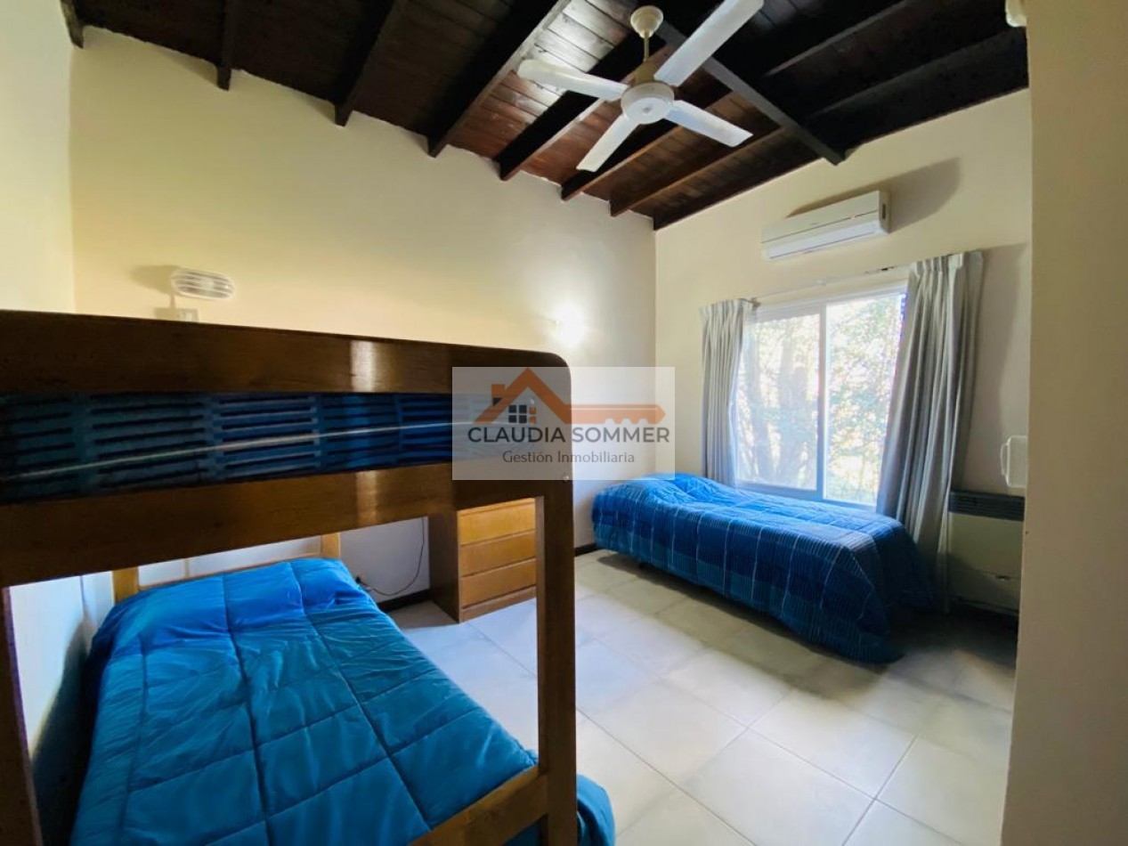 EN VENTA CASA SOBRE LOTE DE 2.000 METROS