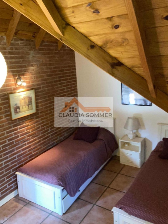 AMPLIA CASA EN VENTA
