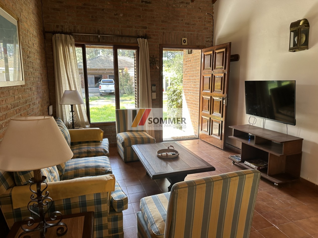 CASA EN VENTA BARRIO B5 - PINAMAR ZONA TRIDENTE-